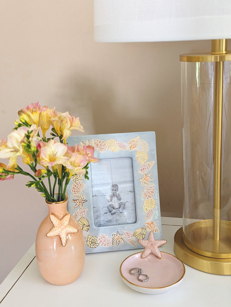 Seashell Photo Frame with 22K Gold Accents – Lo Home